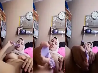 Bokep Jilbab Ukhti Manis Ketagihan Main Sendiri Puas poster